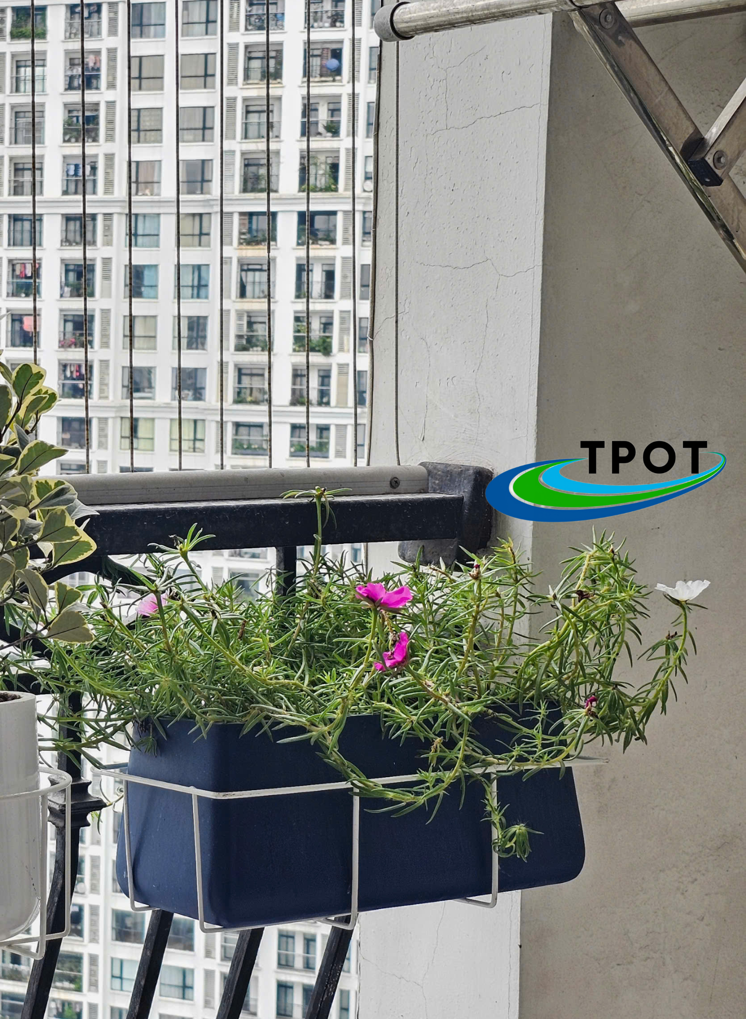 Giỏ Chữ Nhật Treo Chậu Composite